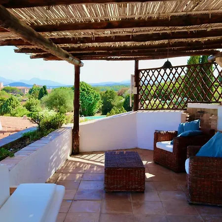 I Fiori Gialli Di Cala Di Volpe Holiday home *