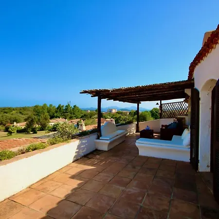 I Fiori Gialli Di Cala Di Volpe Holiday home *