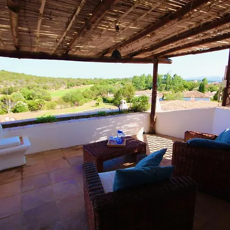 I Fiori Gialli Di Cala Di Volpe Holiday home *