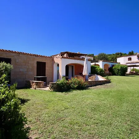Holiday home I Fiori Gialli Di Cala Di Volpe