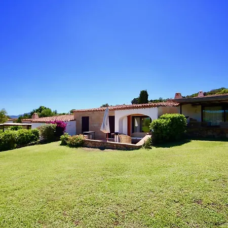 I Fiori Gialli Di Cala Di Volpe Holiday home