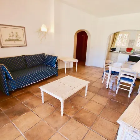 I Fiori Gialli Di Cala Di Volpe Holiday home *
