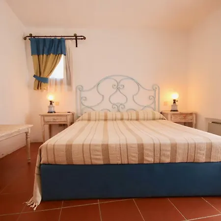Holiday home I Fiori Gialli Di Cala Di Volpe