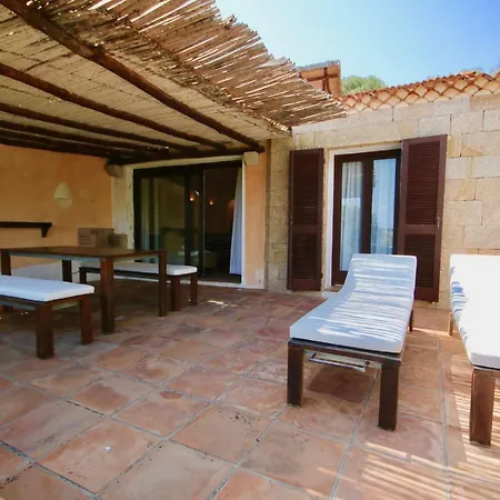 I Fiori Gialli Di Cala Di Volpe Ferienhaus Abbiadori