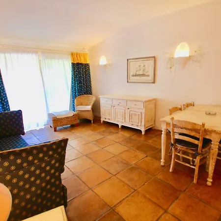 I Fiori Gialli Di Cala Di Volpe Holiday home