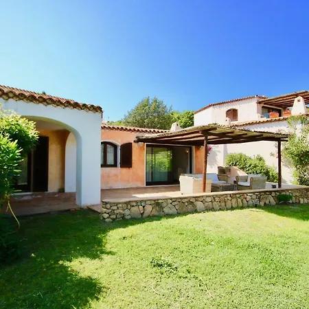 I Fiori Gialli Di Cala Di Volpe Holiday home