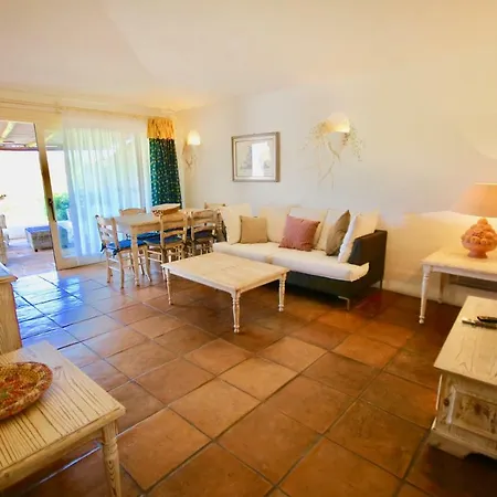 I Fiori Gialli Di Cala Di Volpe *